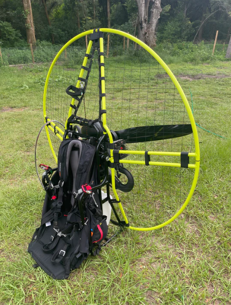 Skytap Spartan paramotor