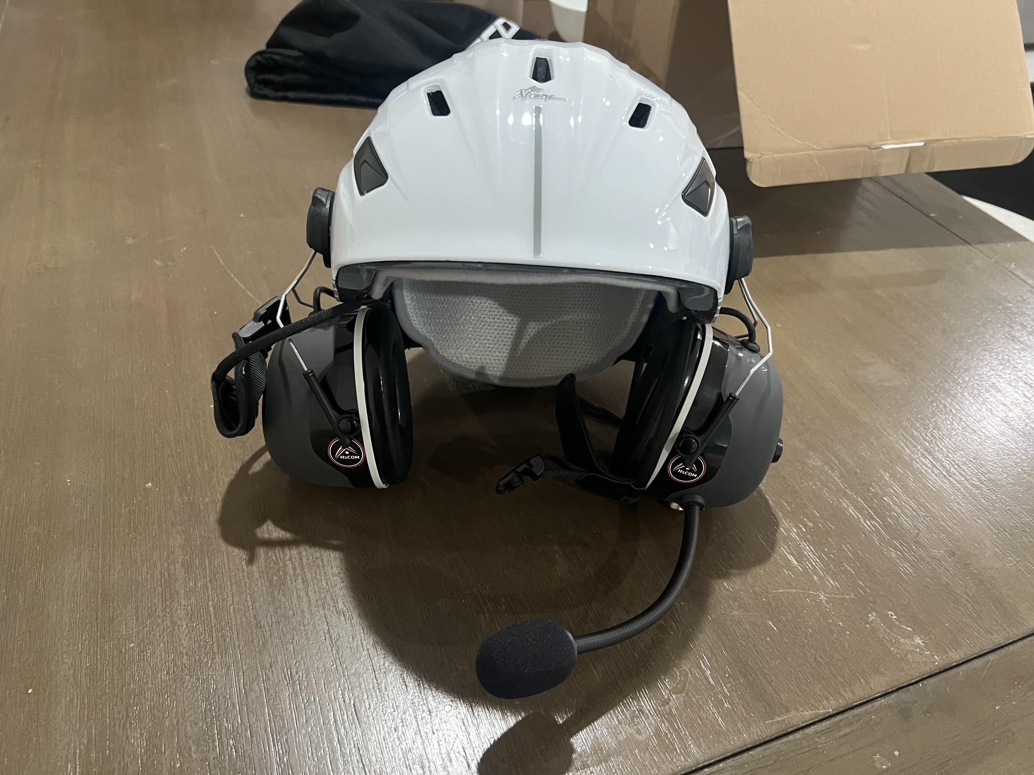 JetCom helmet with headset